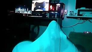 Happy medium a absolutely 3 vibrators at level pegging time to cum through my underwear