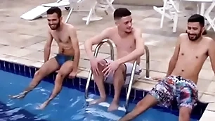 Putaria na piscina