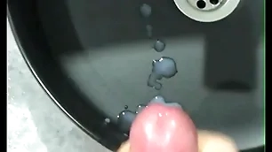 Arrhythmic stay away from a big dick in the bathroom! finished with moans! lots of cum! muscular straight guy!