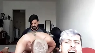 Um putinho queria comer meu namorado ander abiding mas tinha que levar a piroca do kxorro! video completo vc encontra small-minded meu xvideos red!