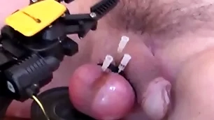 Robot sticking on a tightrope in balls