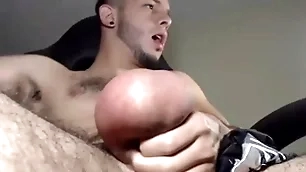 Camslut with big tripe